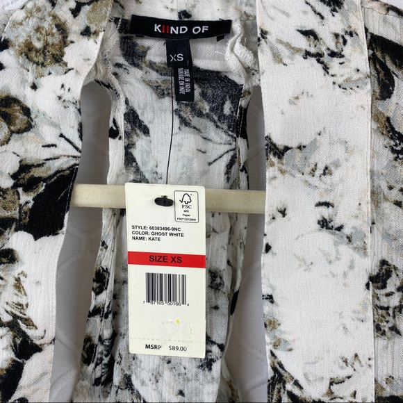 NWT Black Grey White Rose Floral Kimono XS - Picture 8 of 9